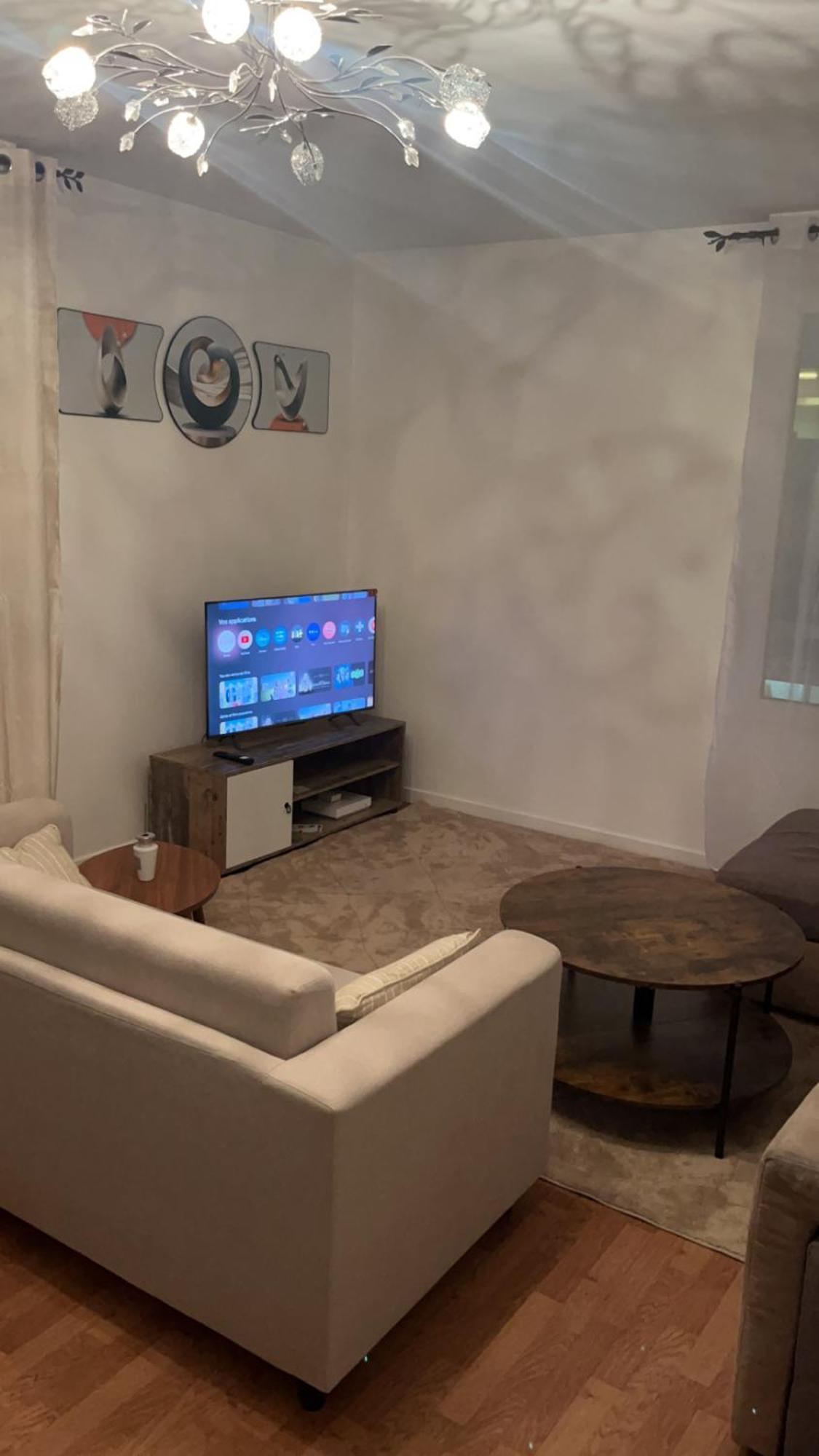 Appartement 2 Chambres Et Salon Proche Paris セーヴル エクステリア 写真